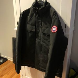 NEW with tags! Canada Goose men’s coat XL